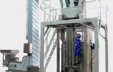 Avtomatski stroj za pakiranje v štiri vrečke z ventilom za razplinjevanje kavnih zrn