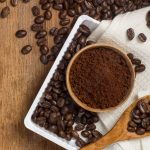 Avtomatski stroj za vakuumsko pakiranje kave v prahu